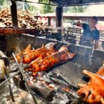 Preparación del famoso “cerdo en puya”