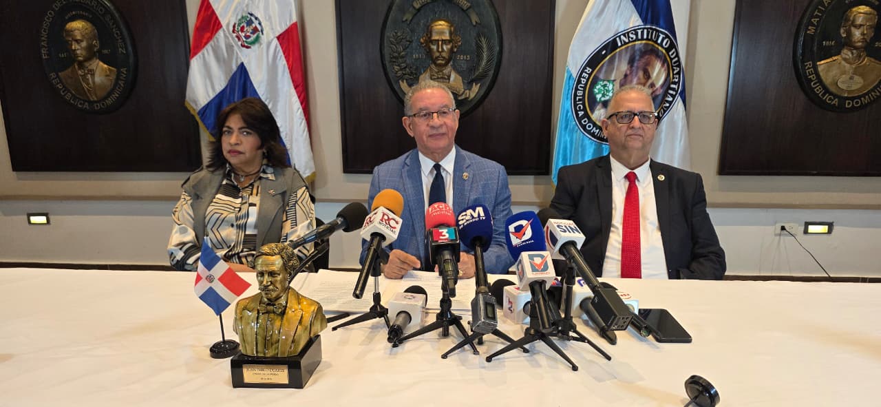Duartianos denuncian supuesta tendencia de soslayar valores religiosos y patrióticos