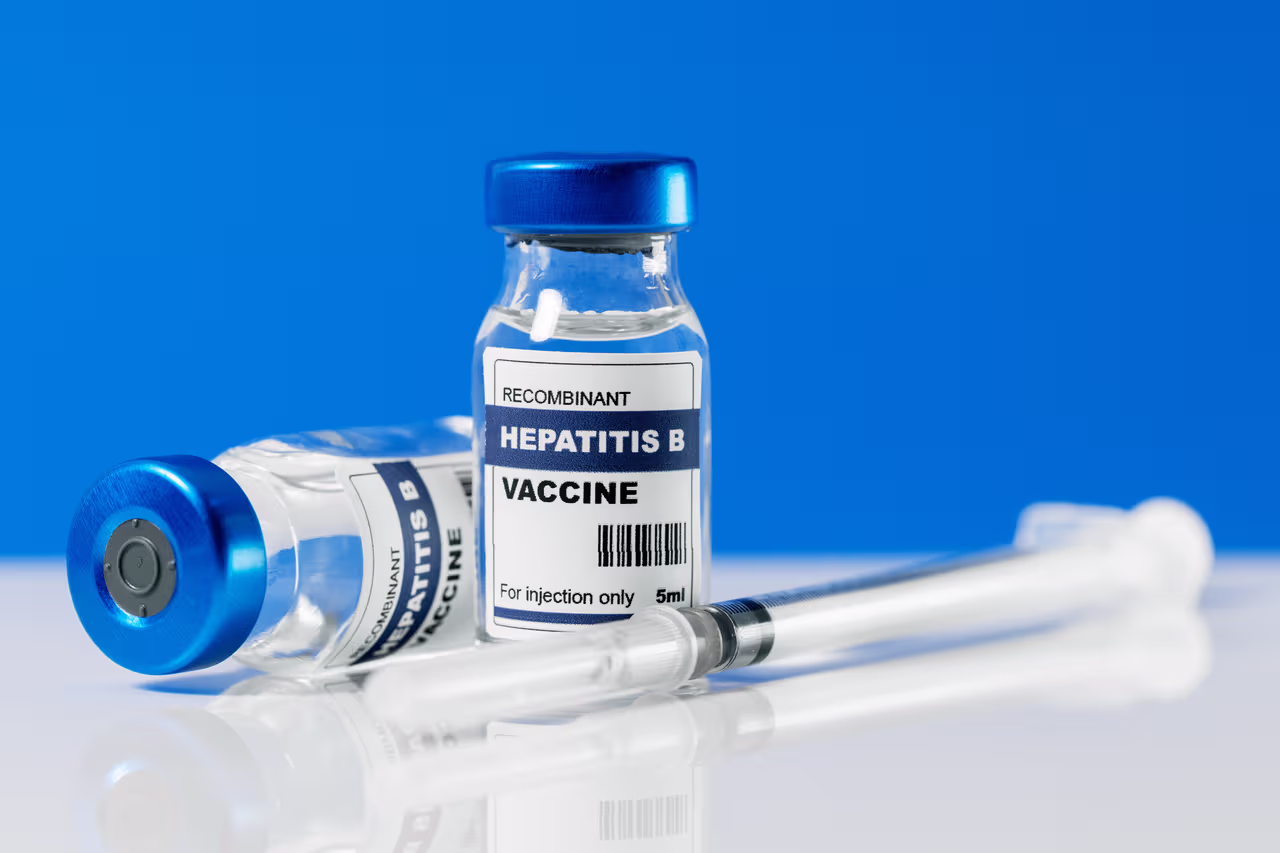 EE. UU. deja de recomendar vacuna contra hepatitis B en recién nacidos.