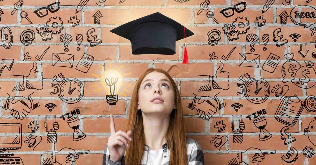 Recomiendan "no estudiar" periodismo, contaduría ni administración de empresas en 2026