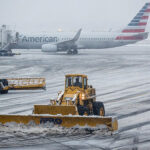 Más de 1.700 vuelos cancelados en el área de Nueva York por tormenta de nieve