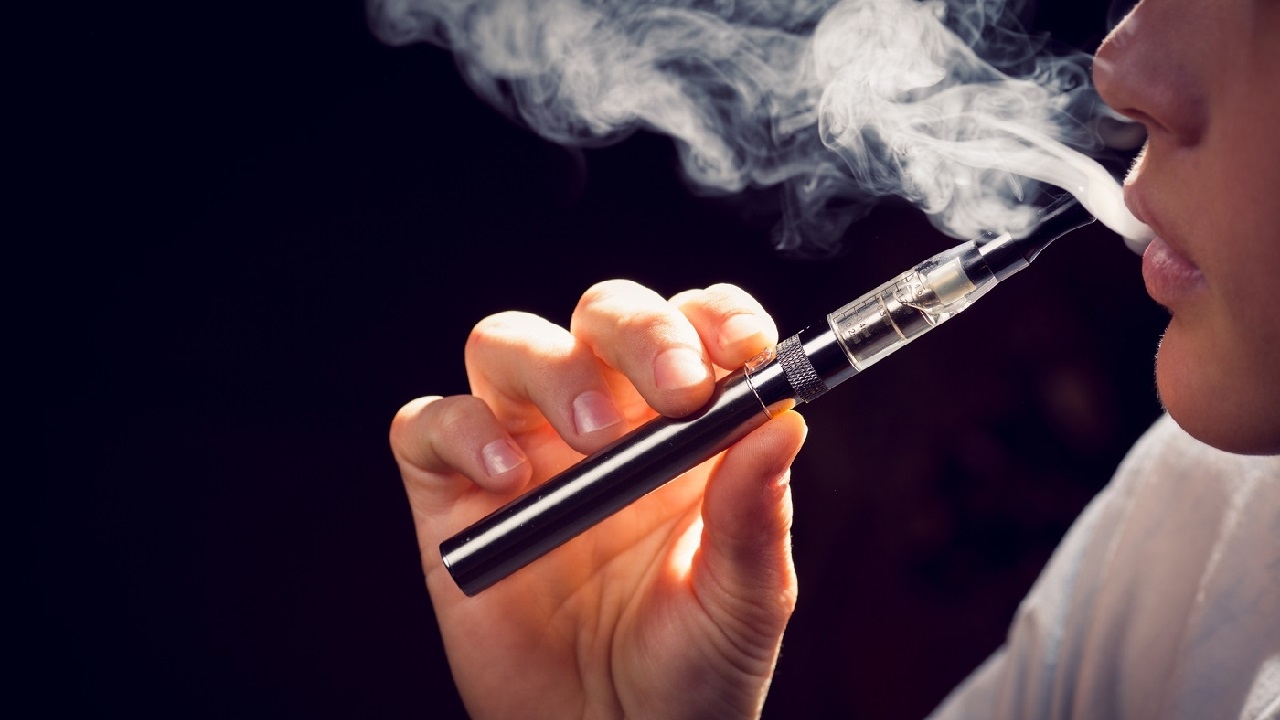 México prohíbe totalmente los vapeadores y cigarrillos electrónicos