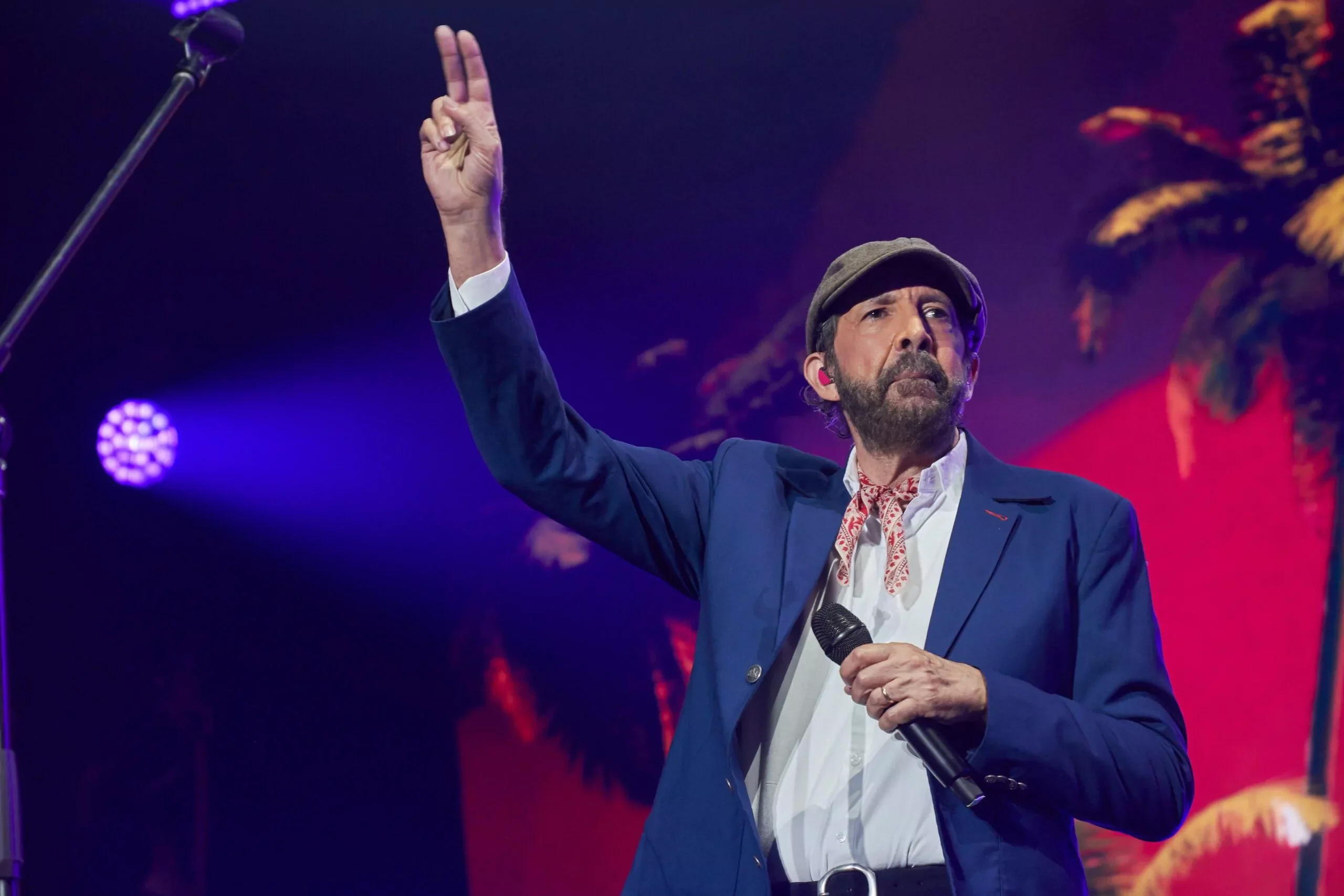Juan Luis Guerra anuncia concierto histórico en Santiago para febrero de 2026