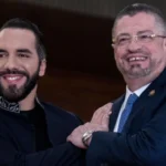Chaves y Bukele ponen primera piedra de megacárcel en Costa Rica