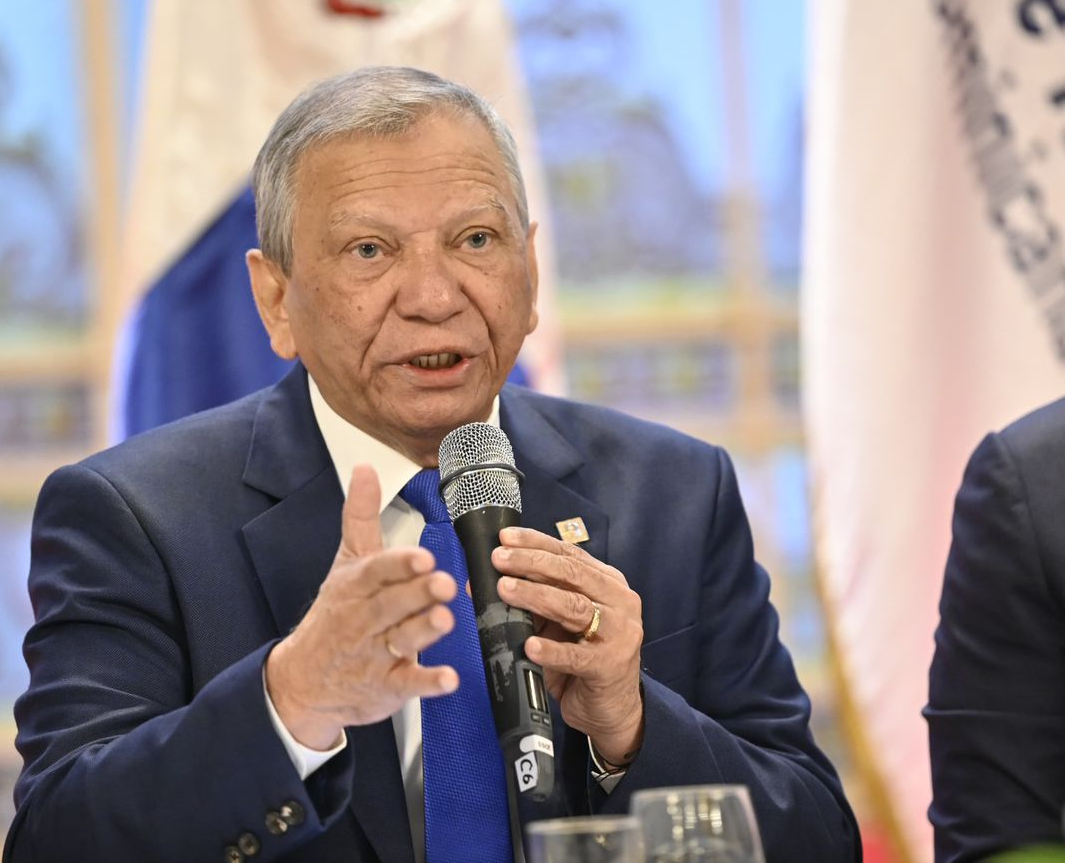 El presidente ejecutivo de Banreservas, doctor Leonardo Aguilera.