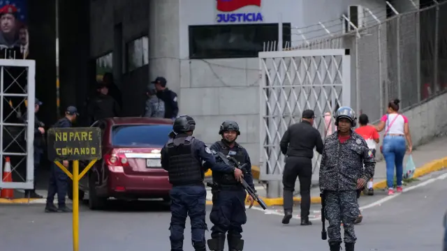 EE.UU. alerta que milicias armadas buscan a estadounidenses en Venezuela