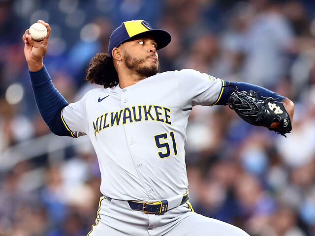 Lanzador derecho dominicano Freddy Peralta.