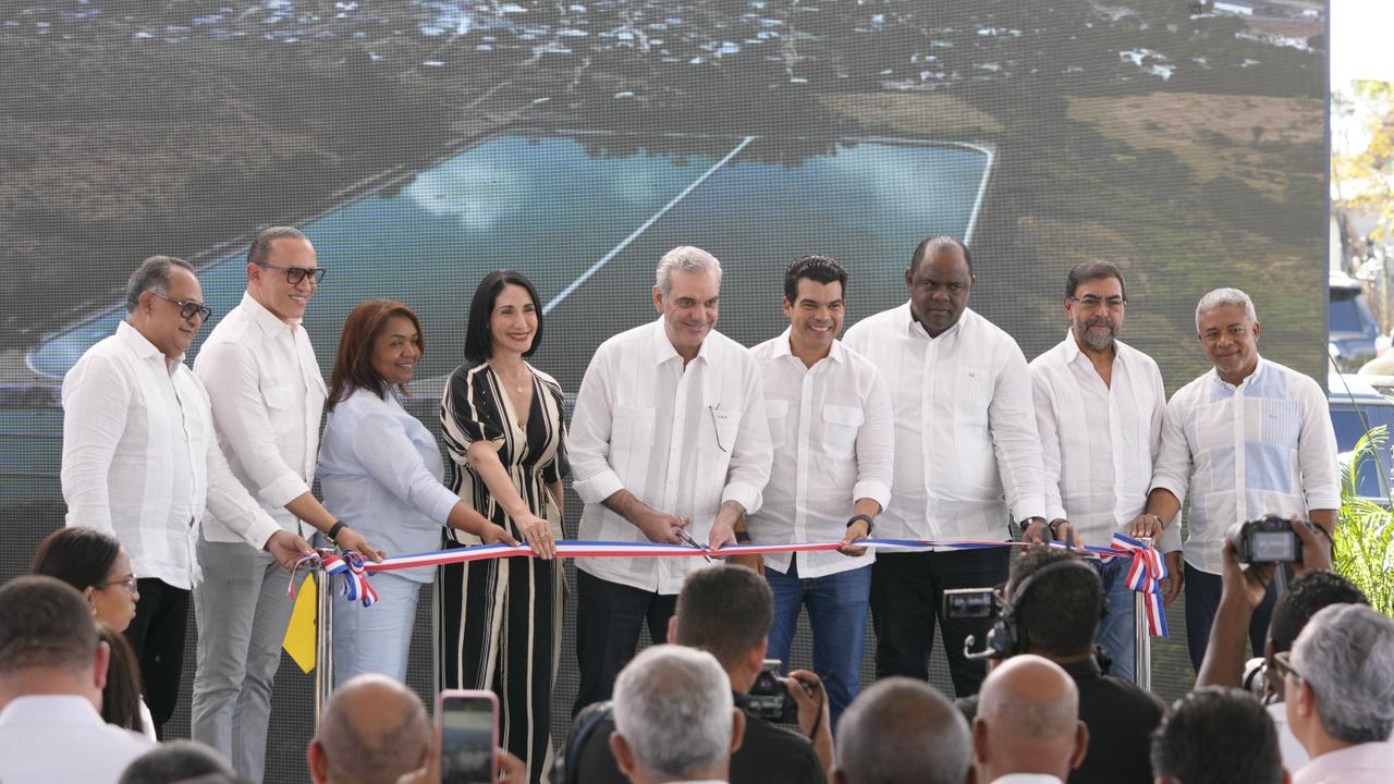 Presidente Abinader inaugura varias obras en la provincia San Juan de la Maguana