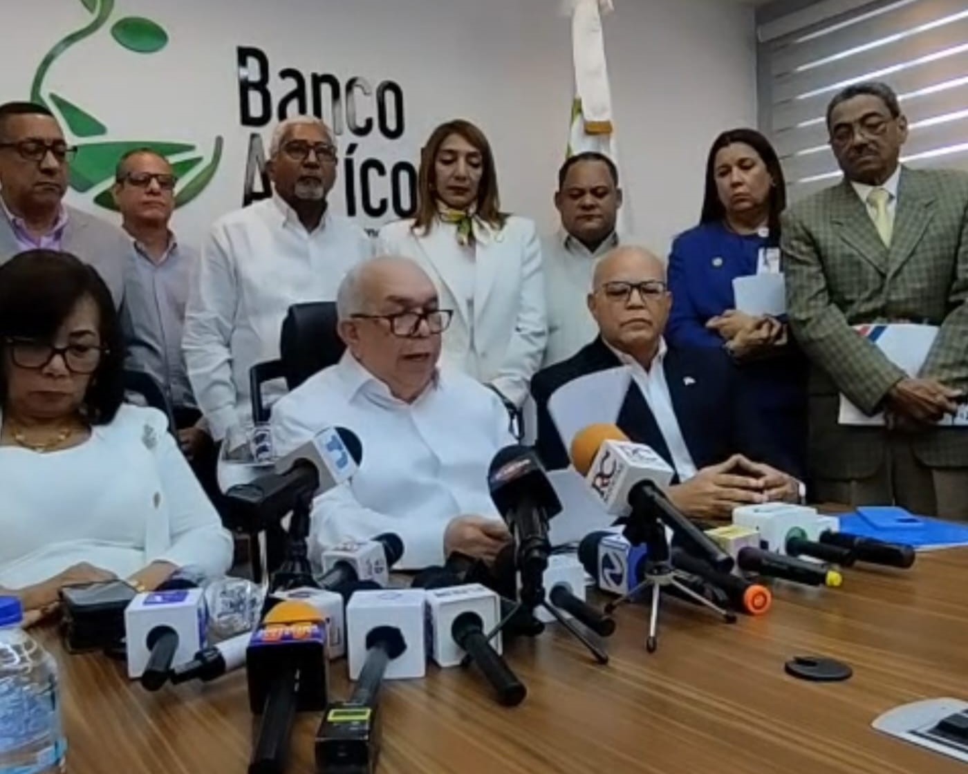 Administrador del Banco Agrícola responde a reportaje de Panorama con defensas al manejo de su gestión