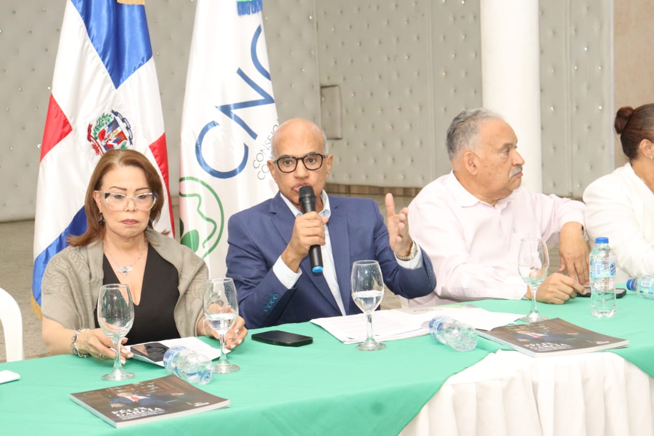 Comerciantes piden a Abinader revisar Ley de Residuos; alegan que lacera la economía