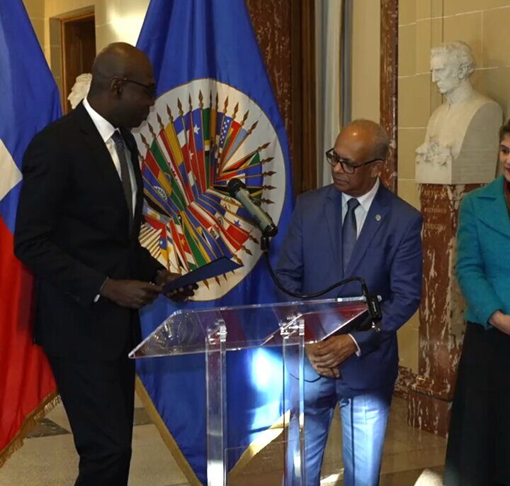 Jean Josué Pierre presenta credenciales en la OEA