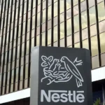 Nestlé retira más productos para lactantes por posible bacteria
