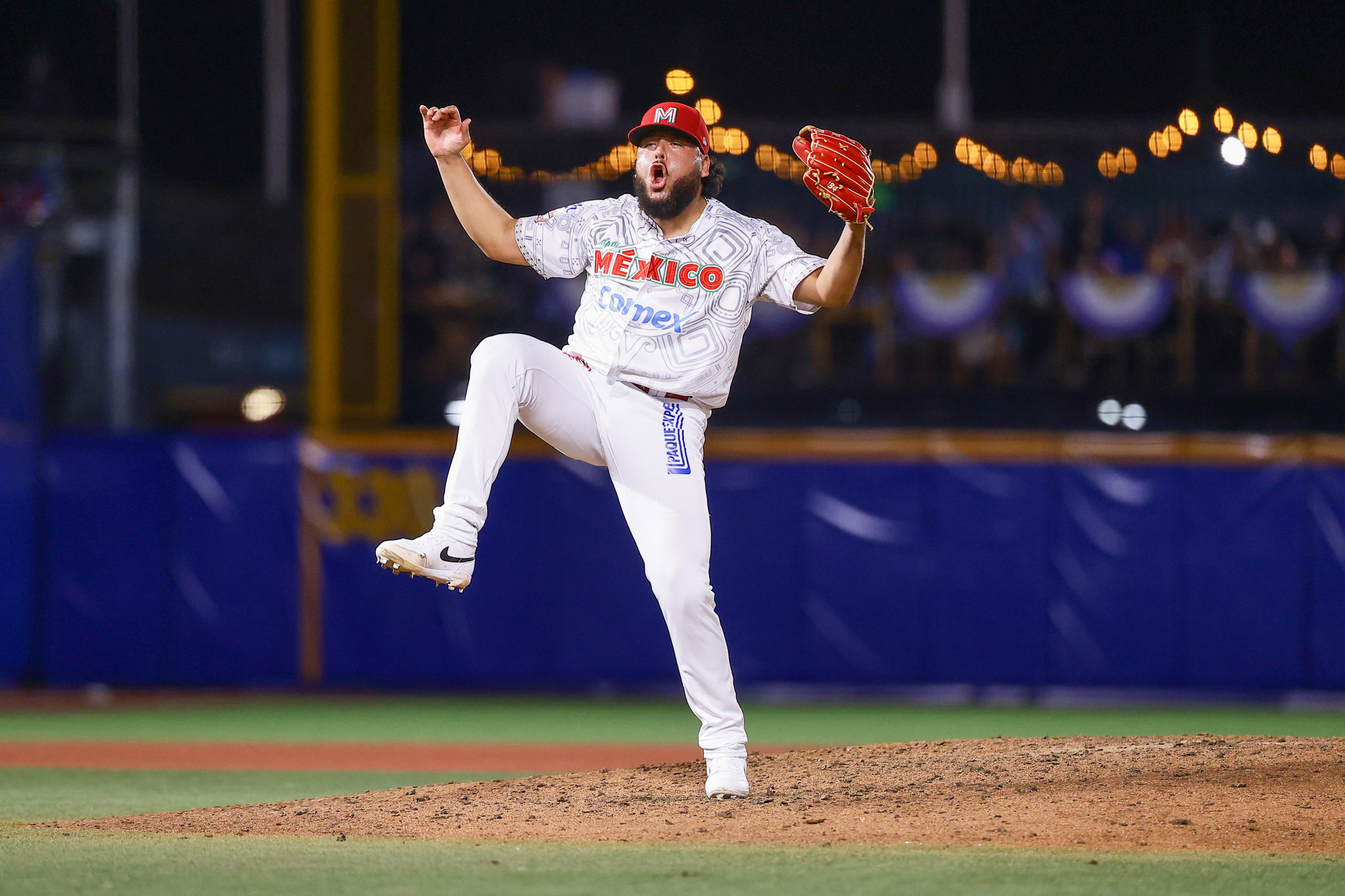 Los Charros de Jalisco, representantes de México Rojo, le tomaron nuevamente la medida a los Tomateros de Culiacán (México Verde) y, tal como ocurrió durante la temporada invernal mexicana, este miércoles volvieron a derrotarlos con pizarra de 4 carreras por 2,