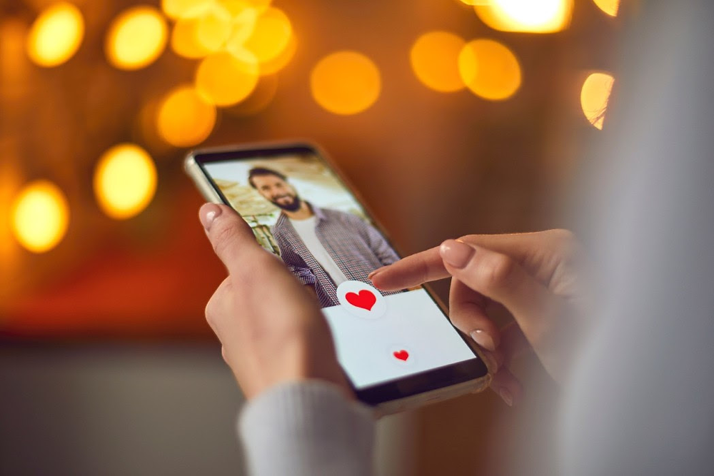 Más de 8,6 millones buscan pareja en apps de citas en México.