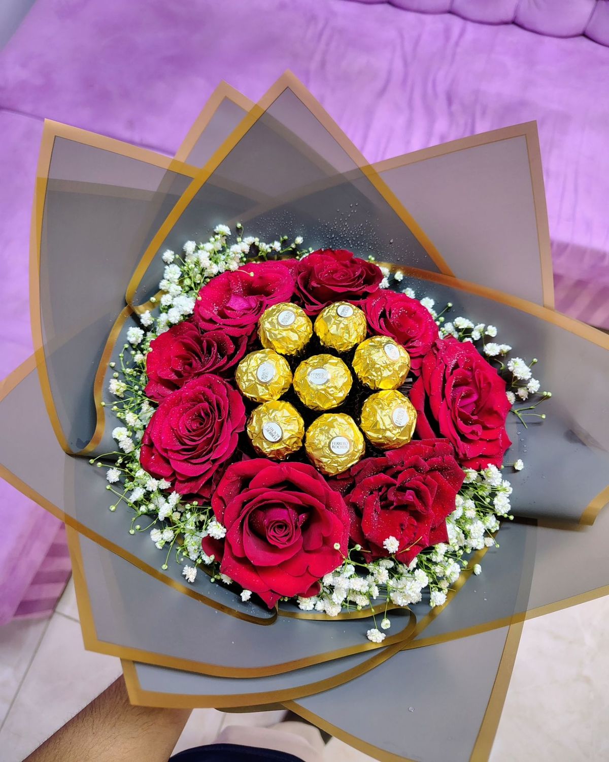 Flores y chocolates dominan San Valentín en Uber Eats RD