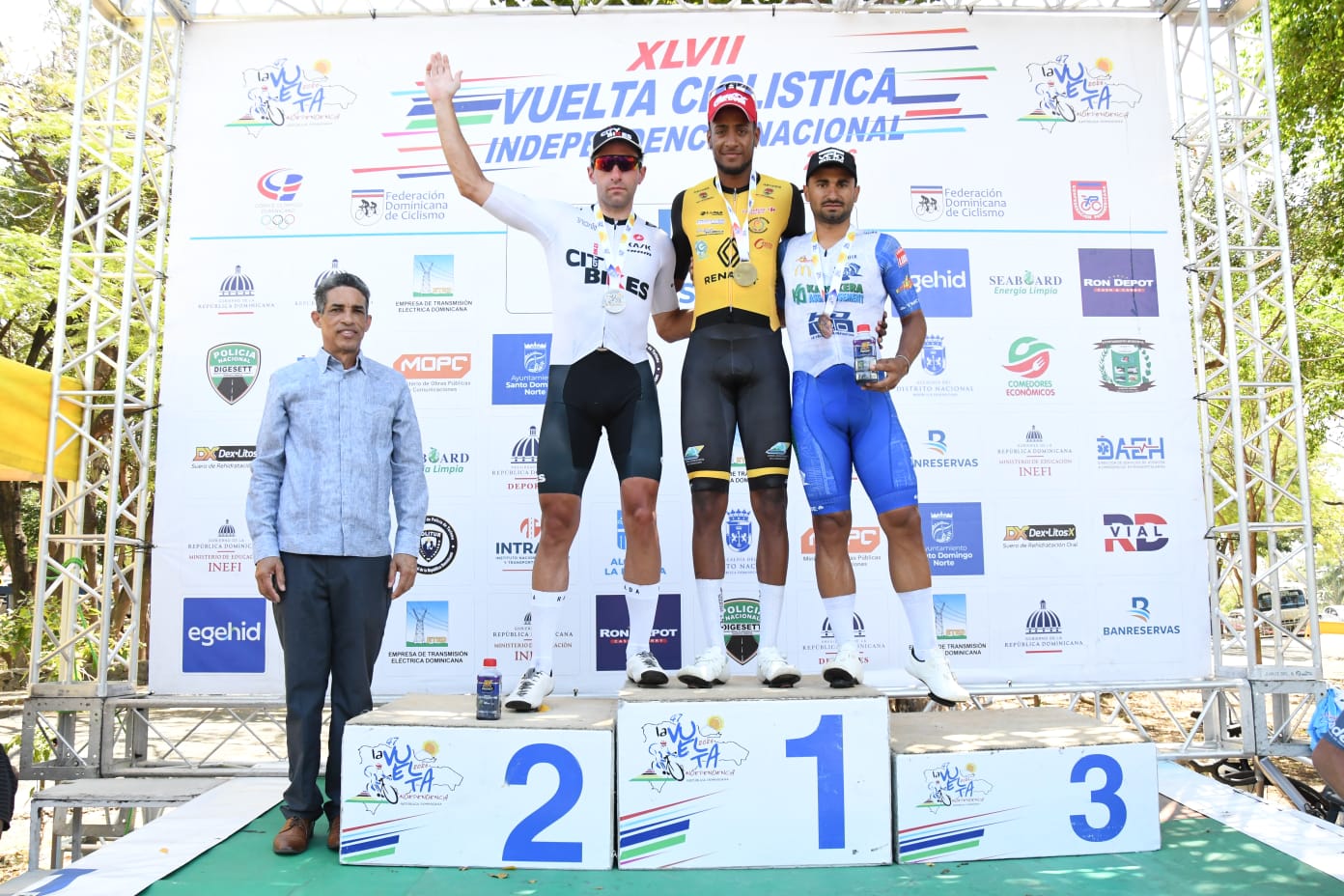 Mevin Gene, Luke Mullis y Mathieu Pellegrini ocuparon los puestos de honor de la cuarta atapa.
