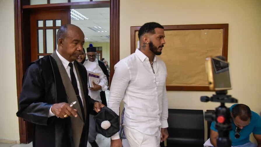 Wander Franco junto a su representante legal.