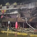 Edificio de L&R Comercial fue consumido en su totalidad / Karina Jiménez