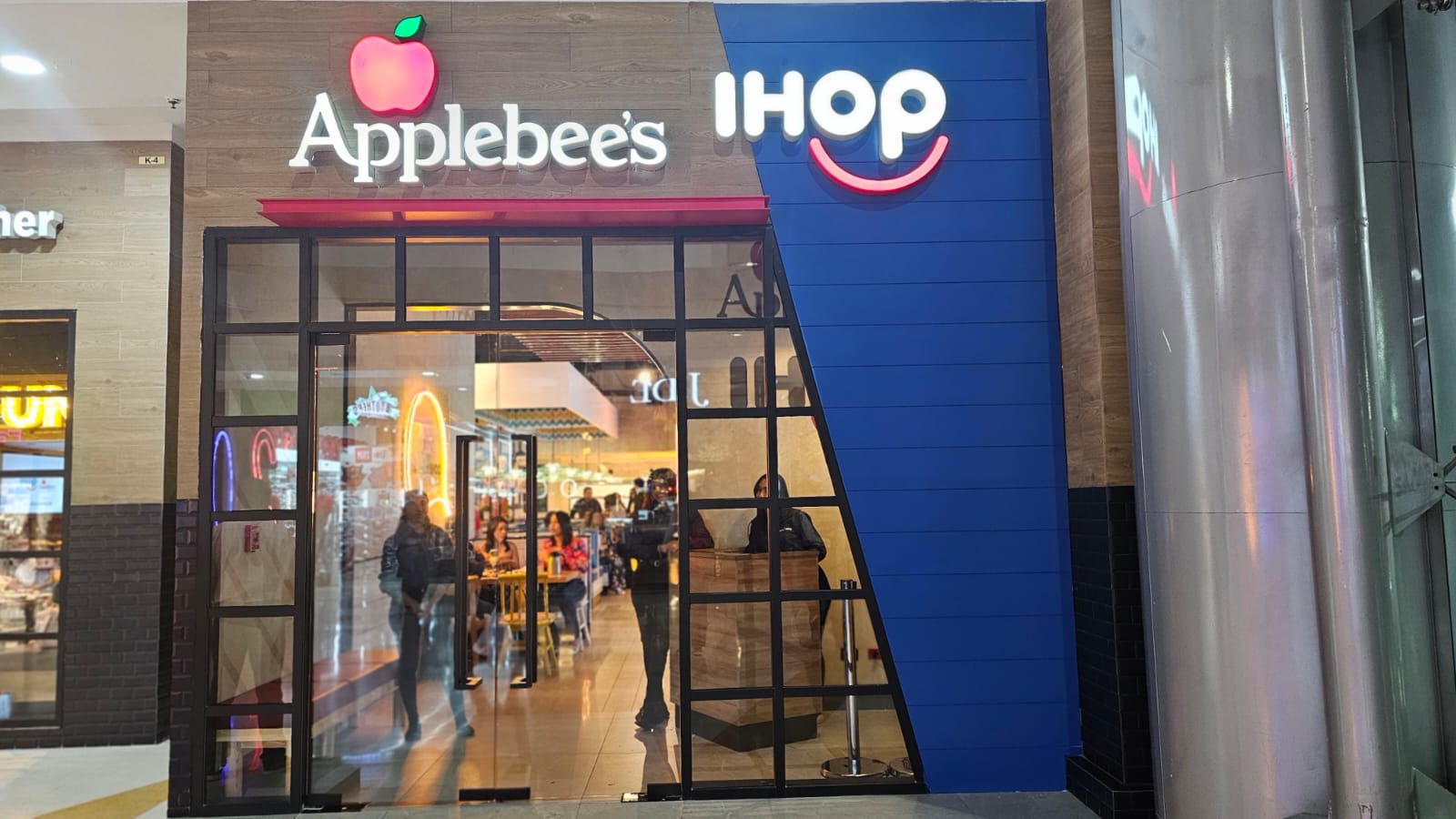 Applebee’s e IHOP Sambil / Karina Jiménez