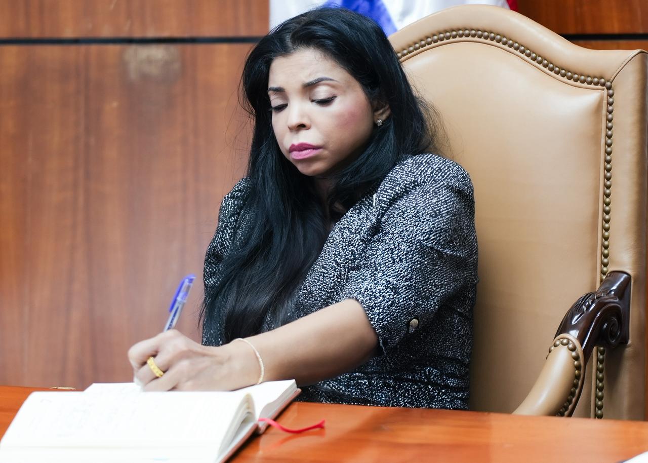 La procuradora general de la República, Yeni Berenice Reynoso