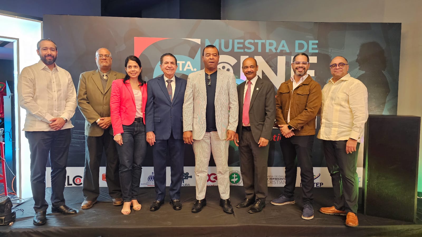 Presidente de RECREAC, Jesús Villanueva, junto a otros invitados.
