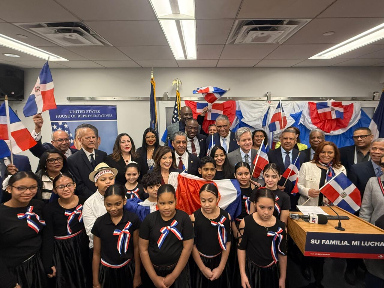 Iluminarán 16 edificios emblemáticos con los colores de la bandera dominicana este 27 de febrero en New York