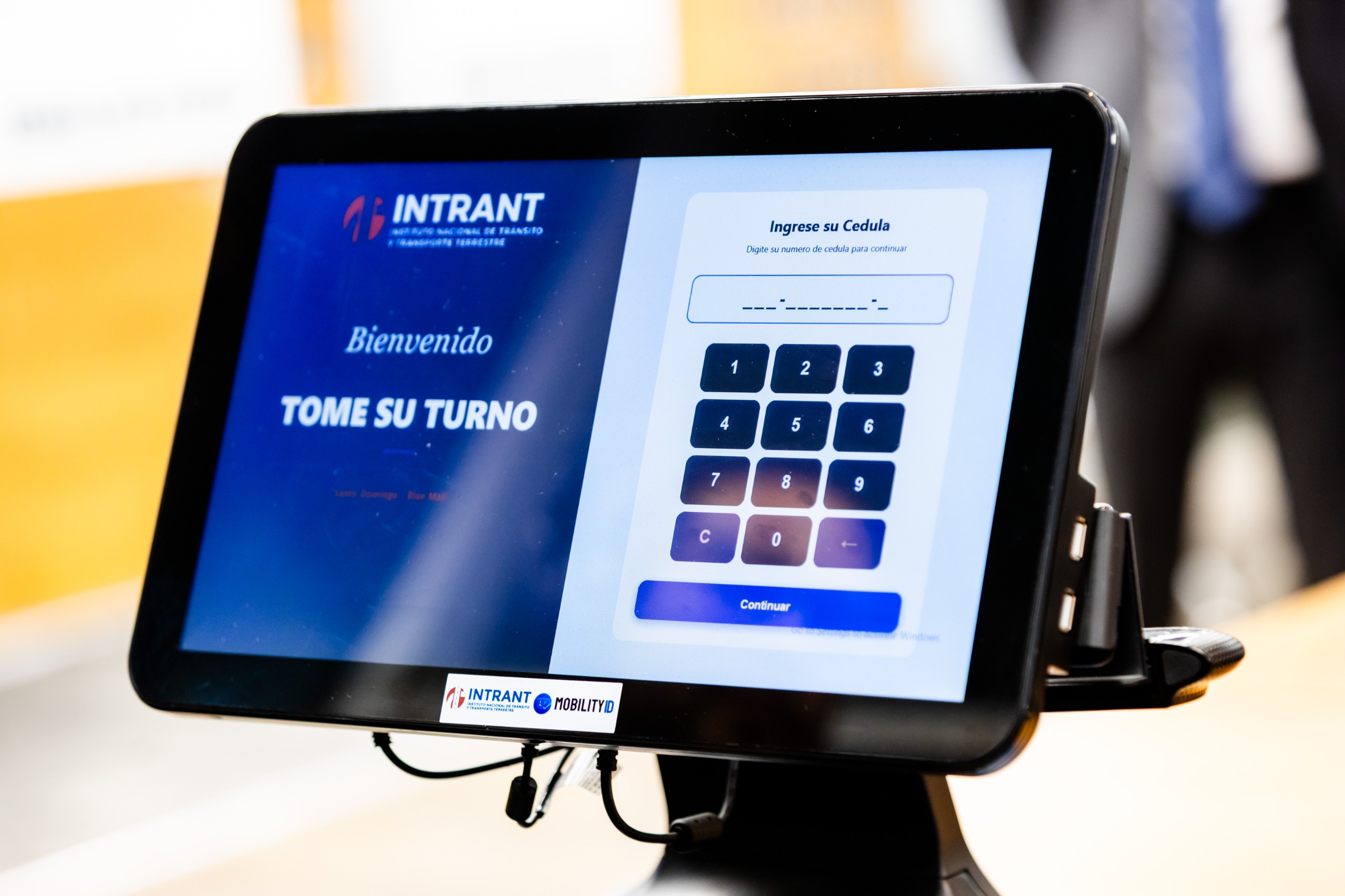 ¿Sabes cómo obtener la nueva licencia? El proceso se divide en varias fases