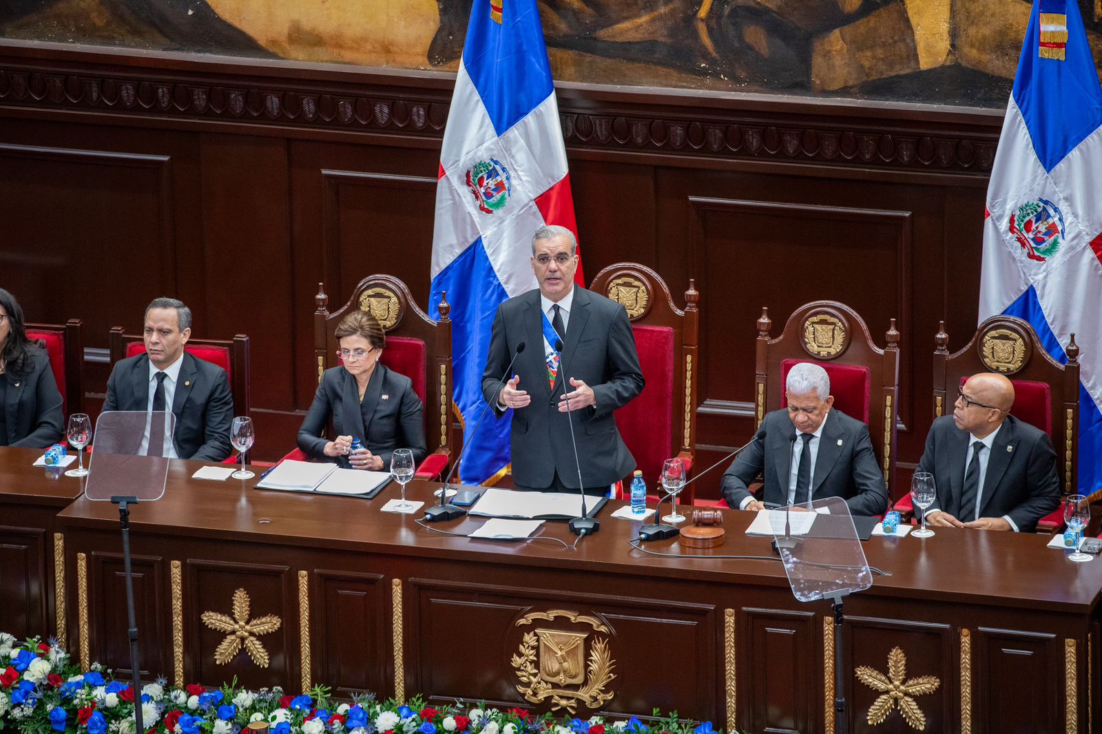 Abinader anuncia más de 10,000 nuevas soluciones habitacionales para 2025-2026