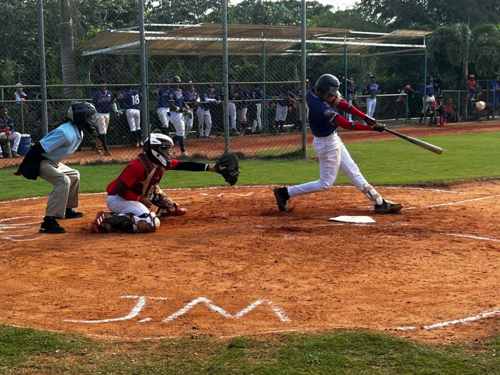 El representativo de Pedro Brand aseguró su pase a la Gran Final del Torneo Provincial Clase “A” tras imponerse con marcador de 10 carreras por 6 al combinado de los Bravos de San Luis, en un emocionante encuentro cargado de intensidad y buen béisbol.