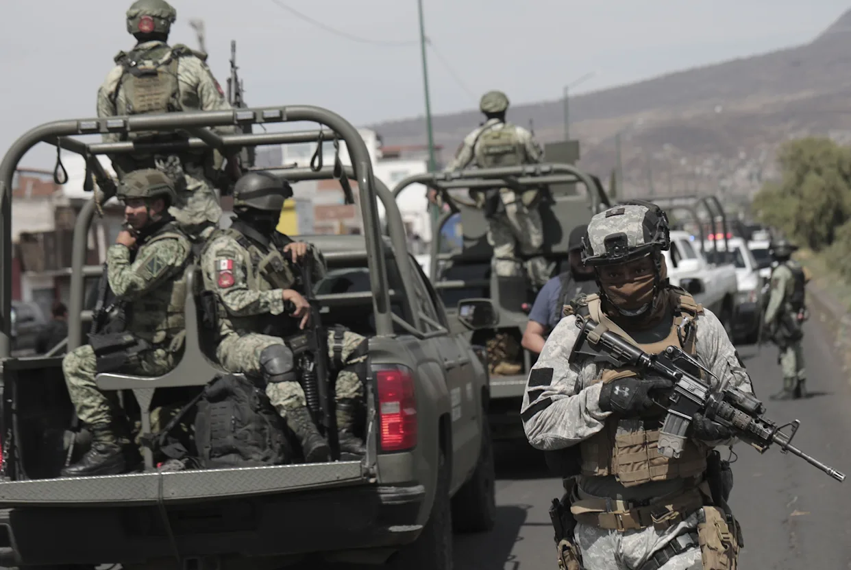 Autoridades apresan a nueve integrantes del Cartel del Golfo en el noroeste de México