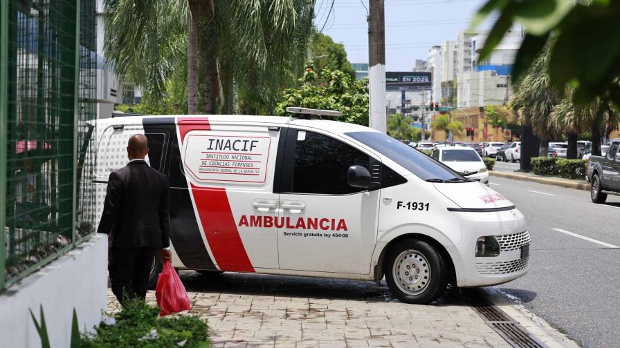 Ambulancia en centro comercial Ágora Mall Santo Domingo / Archivo