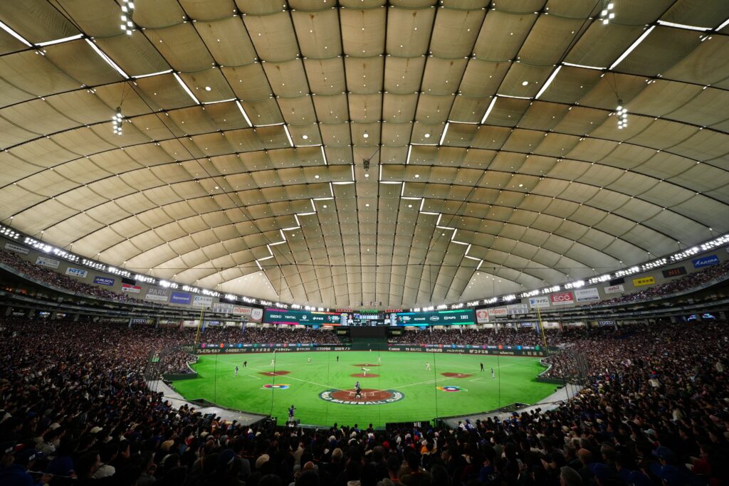 Vista del Tokyo Dome previo al partido entre Corea y República Checa.