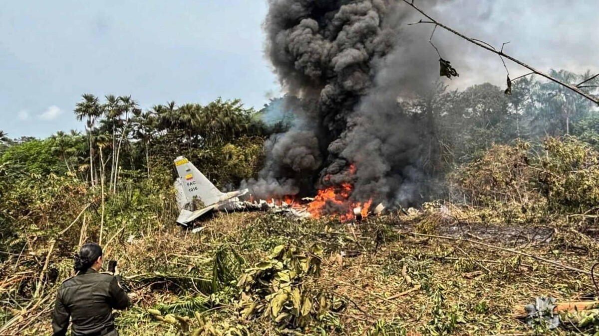 Accidente de avión militar en Colombia.