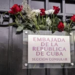 Fotografía que muestra la fachada de la Embajada de Cuba, el 4 de marzo de 2026, en Quito (Ecuador). EFE/ José Jácome.