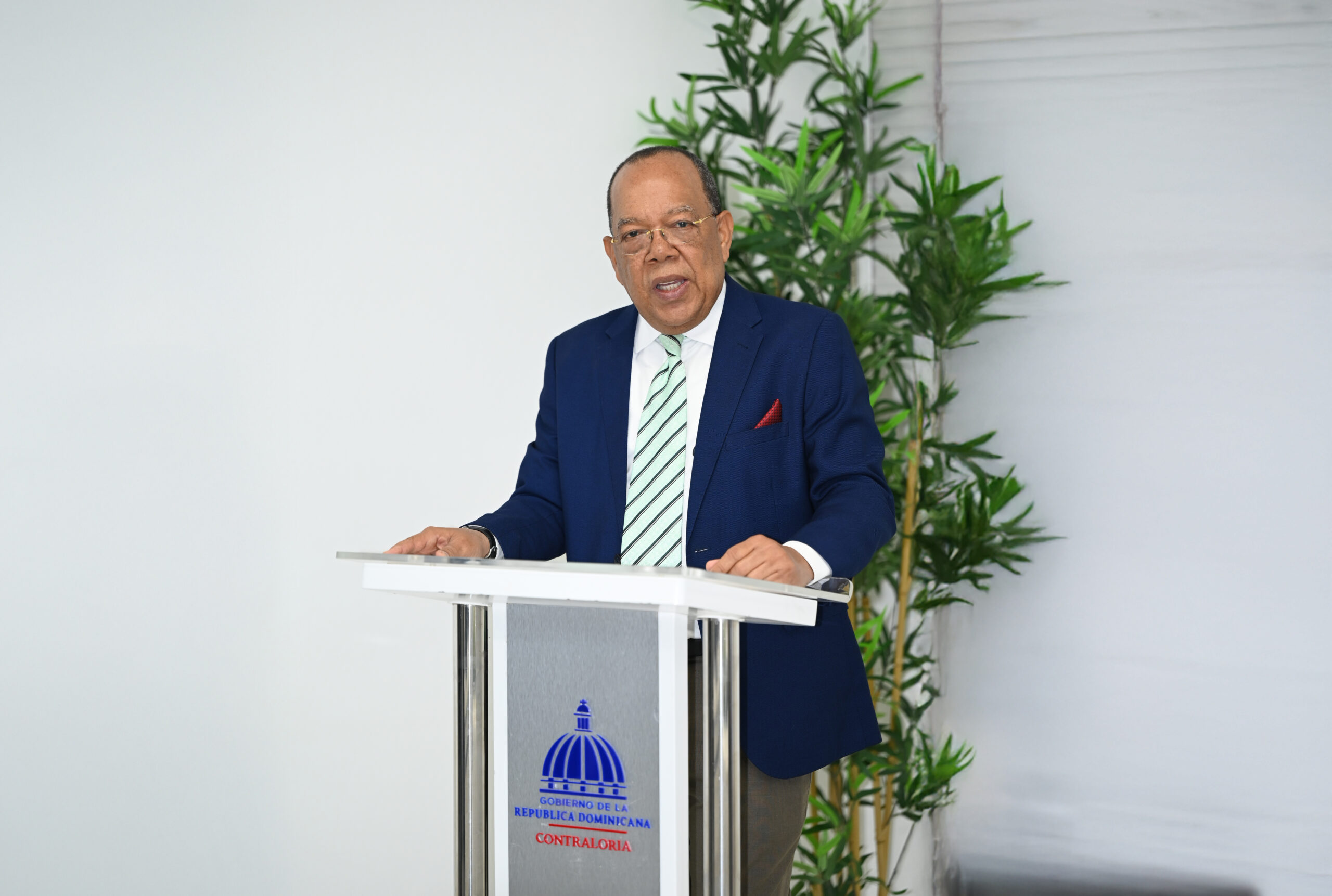 Doctor Enrique González, director ejecutivo de Conavihsida