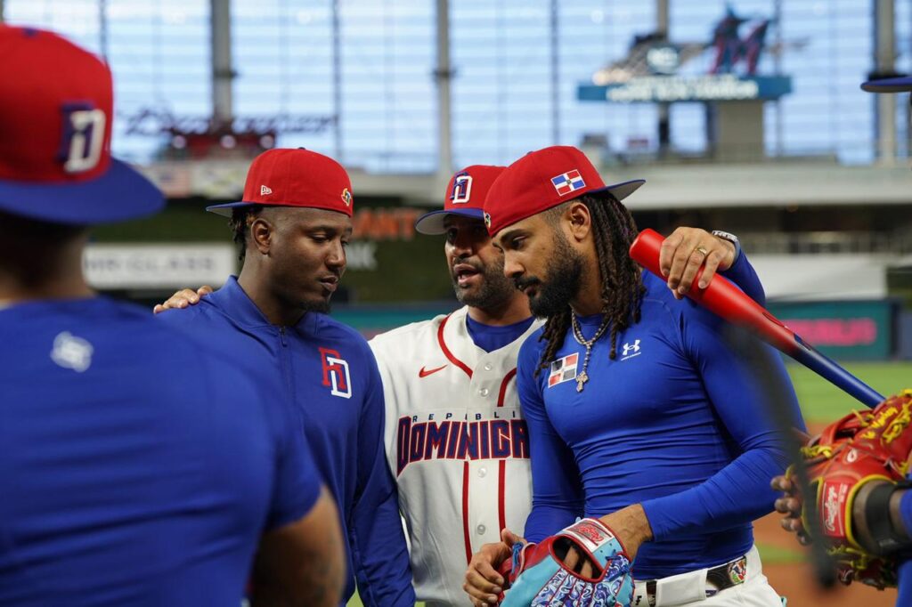 El equipo dominicano que representará al país en el Clásico Mundial de Béisbol 2026 realizó este domingo su primera práctica oficial en conjunto en la ciudad de Miami