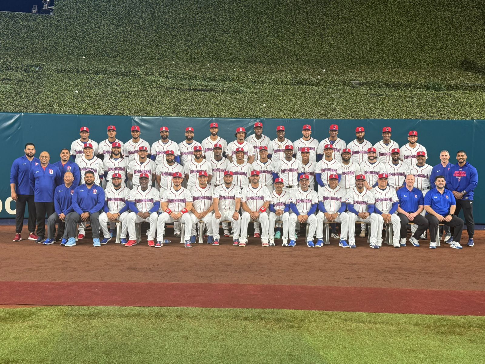 RD en el LoandDeport Park Foto oficial del equipo