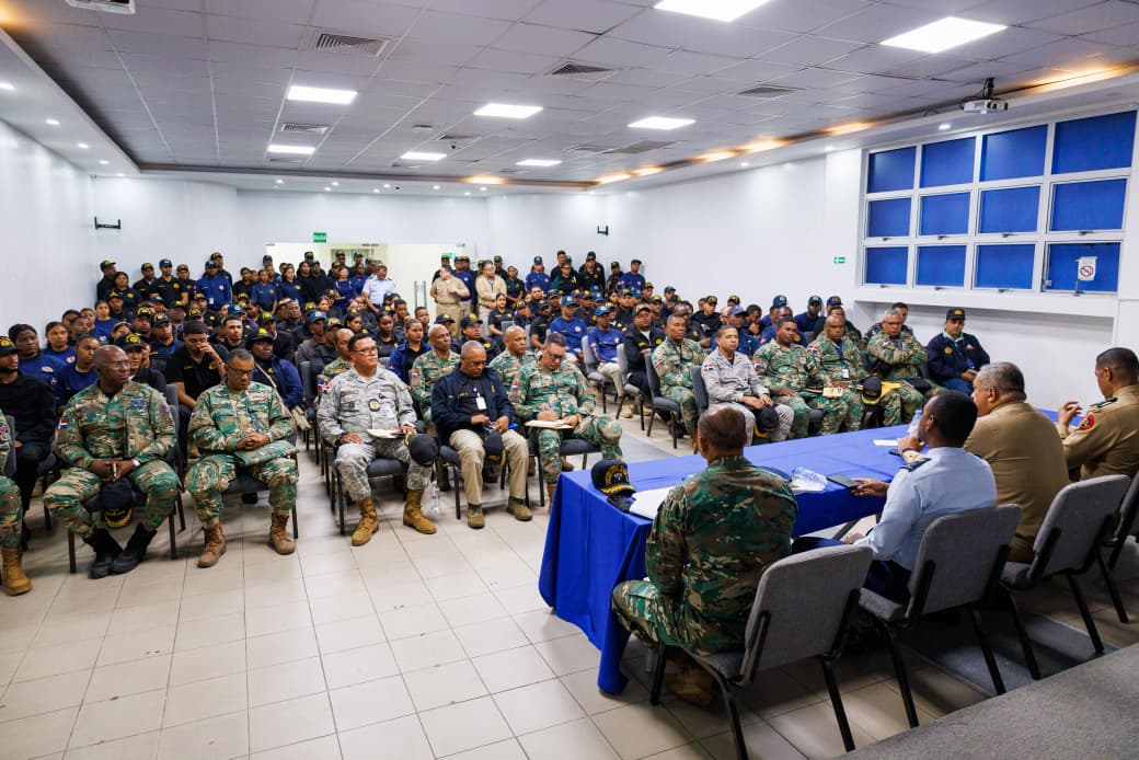 Titular de Migración reitera a los agentes de interdicción actuar mediante la ley durante operativos