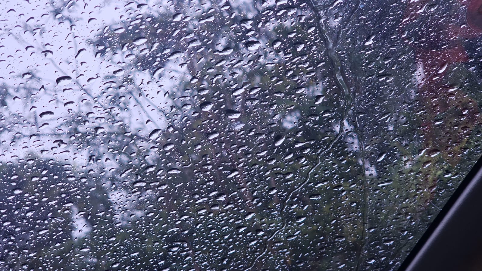 Lluvias en Santo Domingo / Karina Jiménez