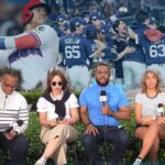 Los panelistas de Panorama de la Mañana en espera para el juego de esta noche entre RD y Corea del Sur.