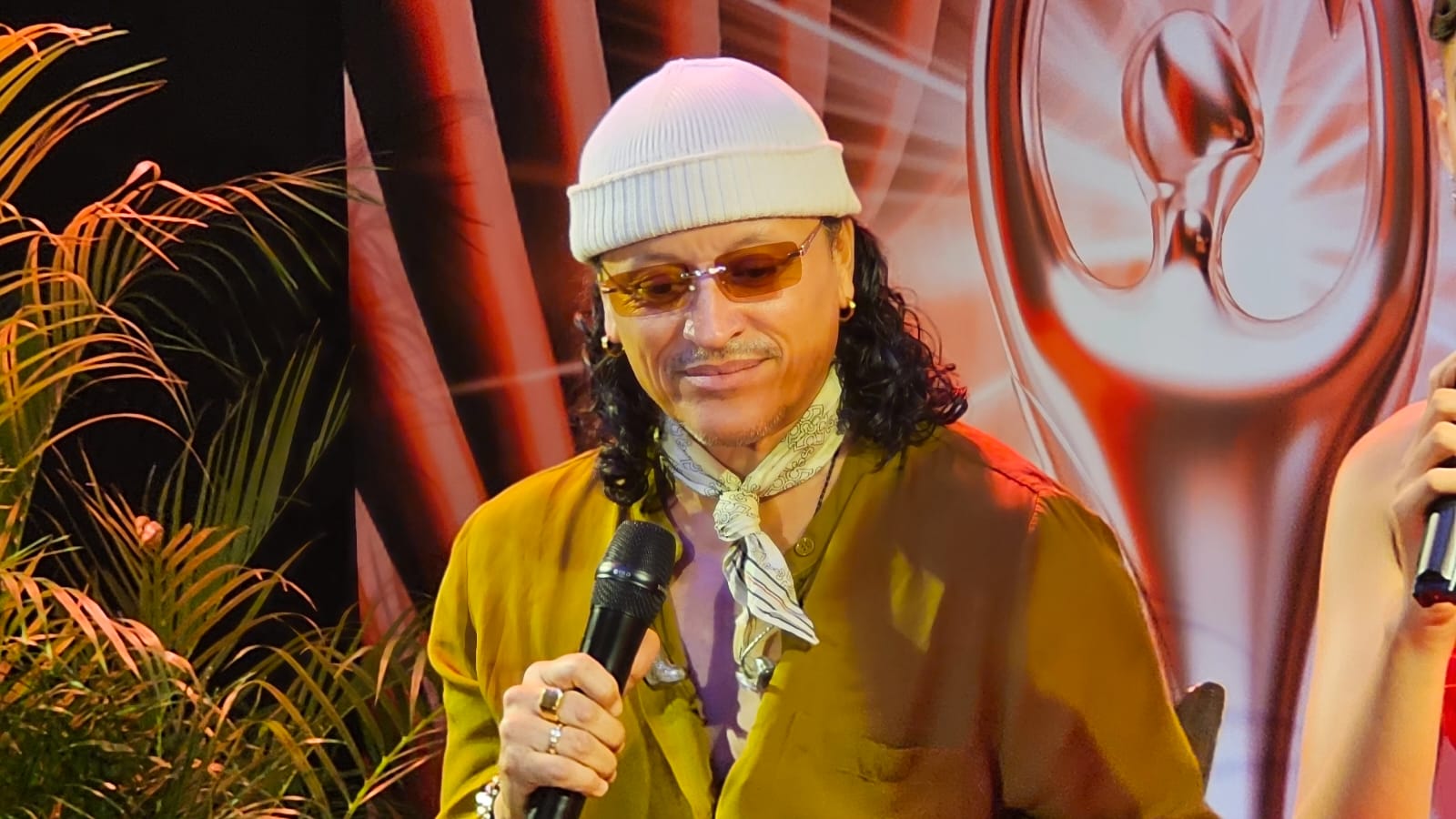 Elvis Crespo / Karina Jiménez
