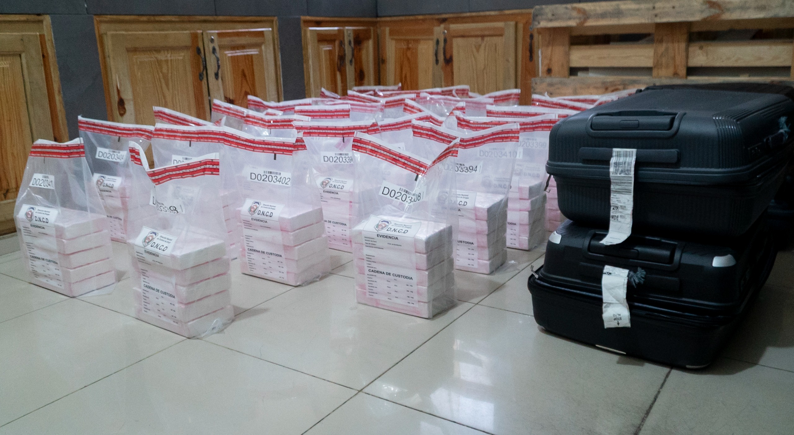 Incautan 150 paquetes de cocaína en el aeropuerto de Punta Cana