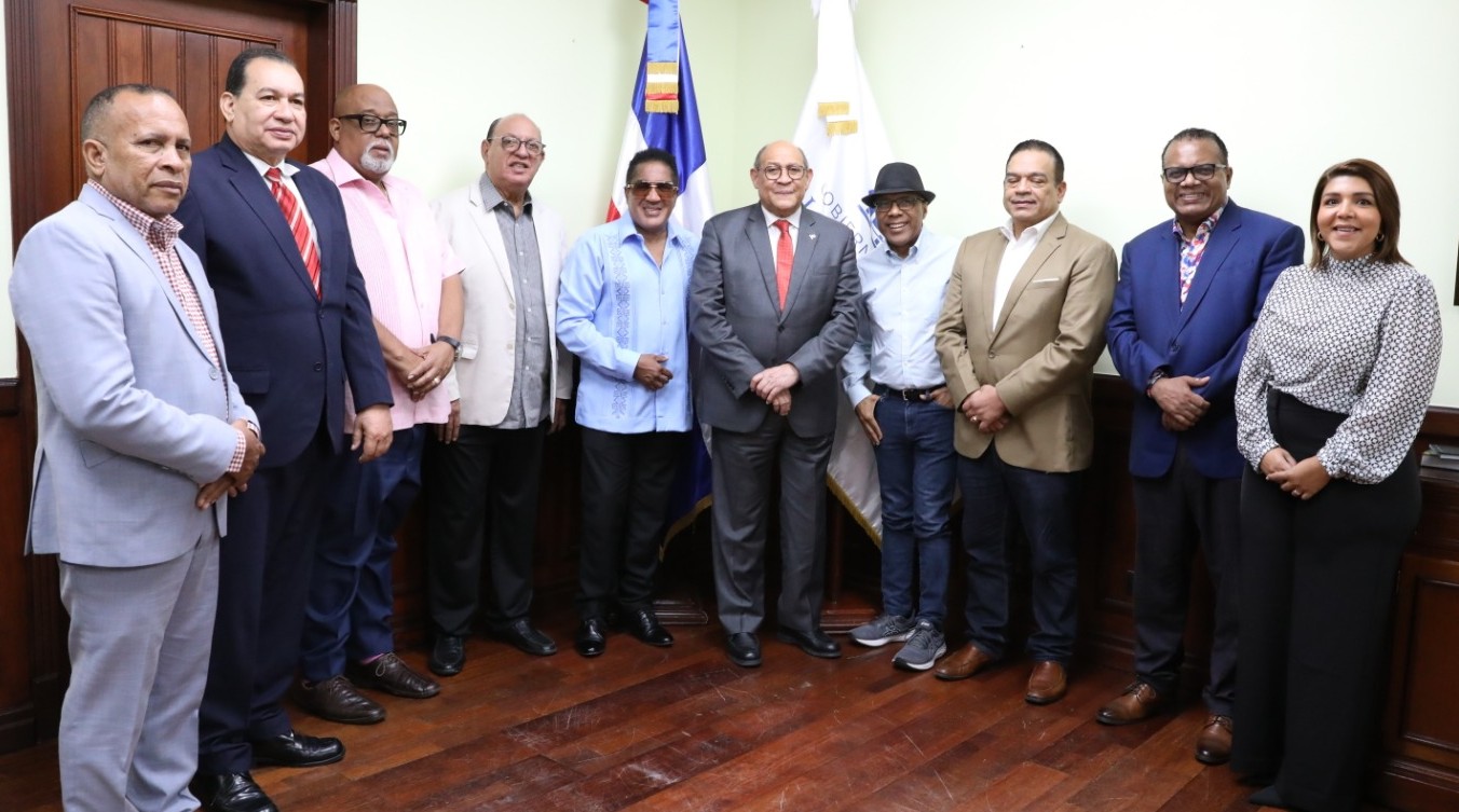 Mescyt reafirma compromiso con la formación y titulación de artistas dominicanos