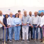 Autoridades y comunitarios participan en la inauguración de sistemas fotovoltaicos que benefician a más de 187 familias en zonas rurales de Elías Piña.
