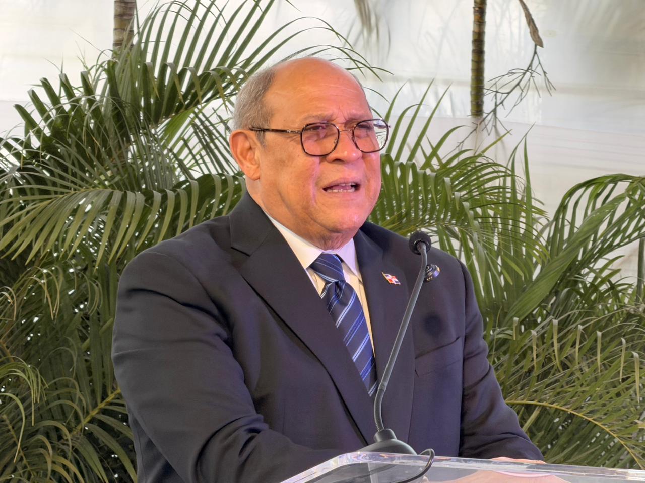 El ministro de Educación Superior, Ciencias y Tecnología Rafael Santos Badía