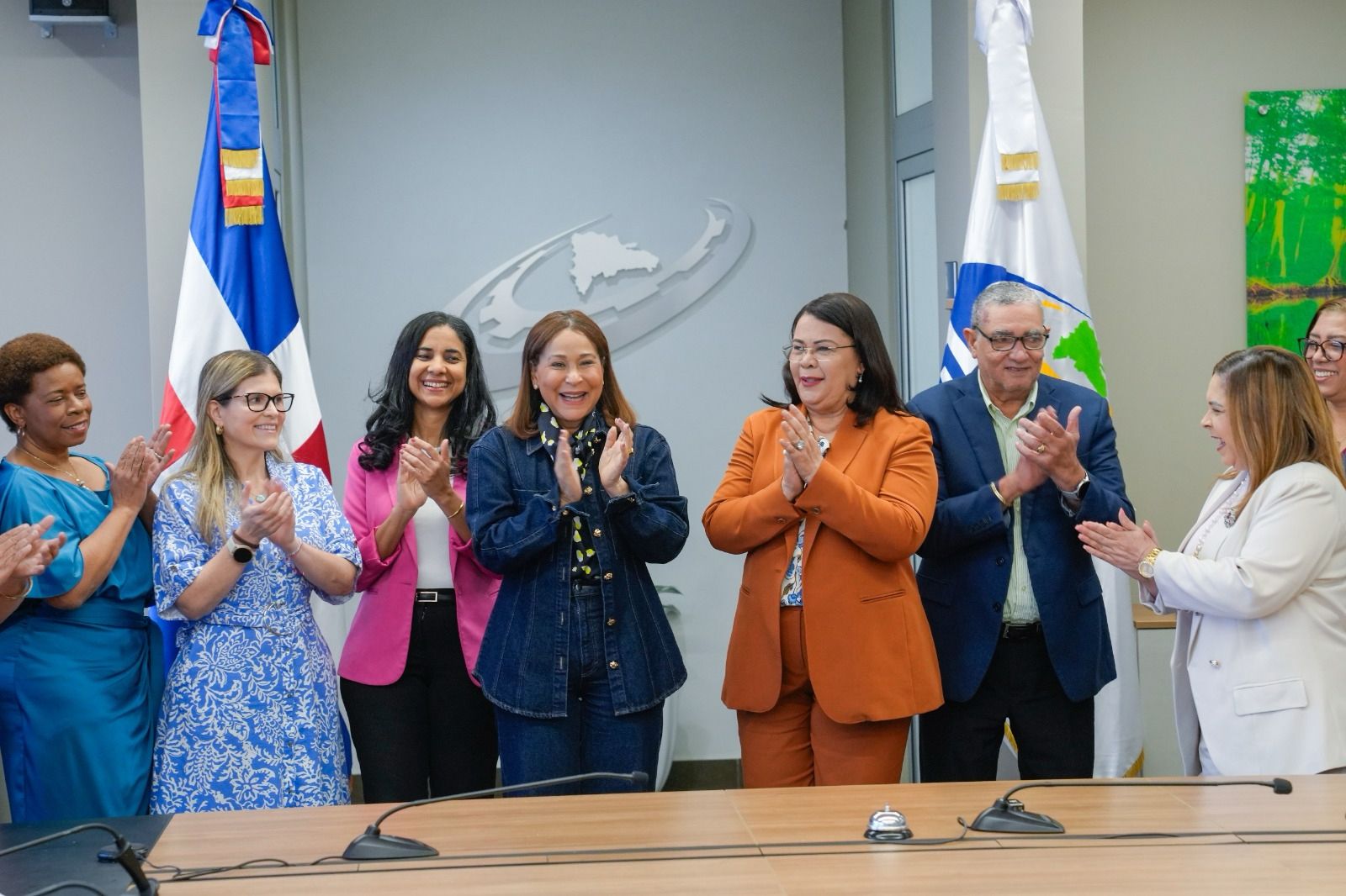 Representantes de Infotep y Supérate durante la reunión donde actualizaron su acuerdo de formación técnico profesional.