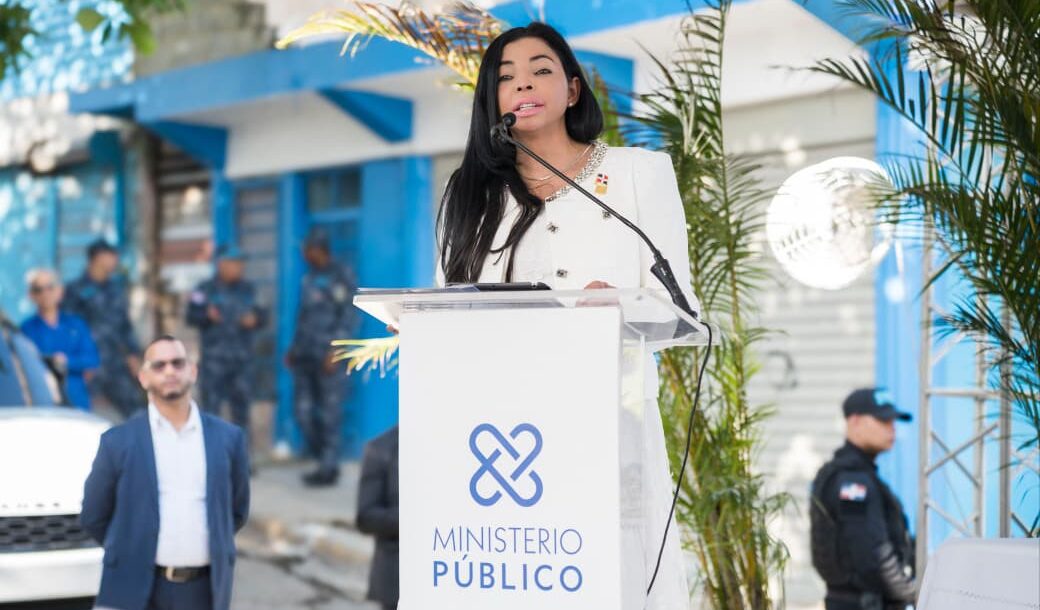Procuradora general de la República, Yeni Berenice Reynoso,