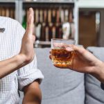 ¡Casi no tomo! Expertos aseguran que incluso el consumo mínimo de alcohol podría aumentar el riesgo de padecer cáncer  