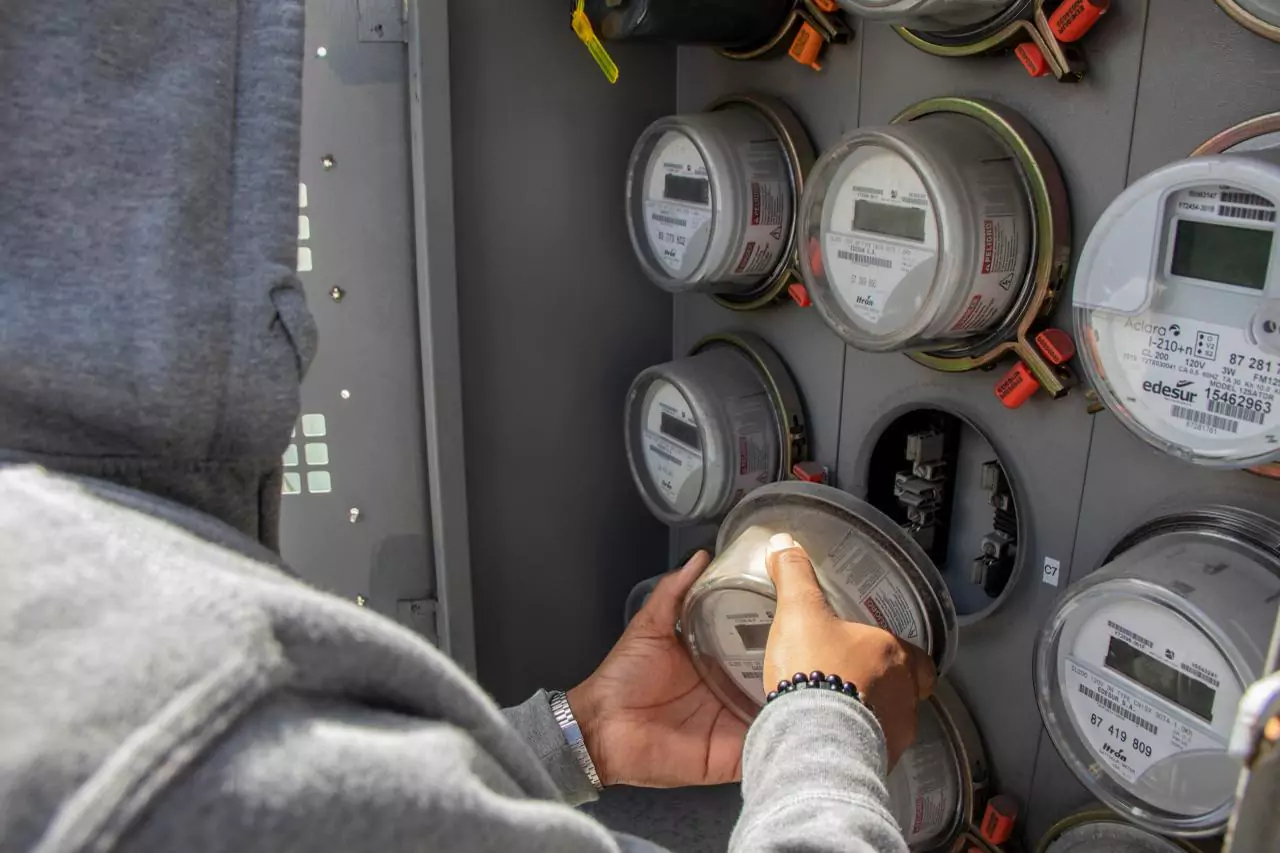 Juzgado imputa a ciudadano por maniobrar medidor eléctrico propiedad de Edeeste