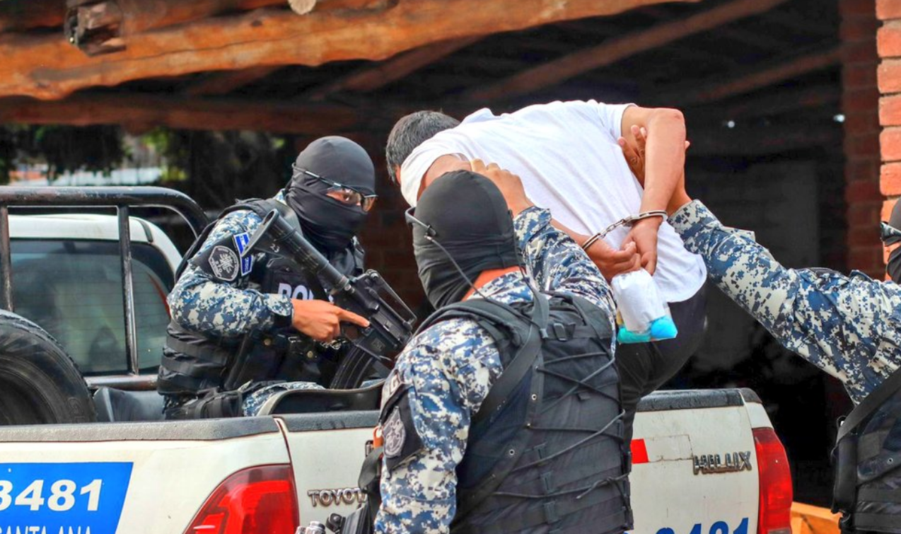 Detenidos en El Salvador.